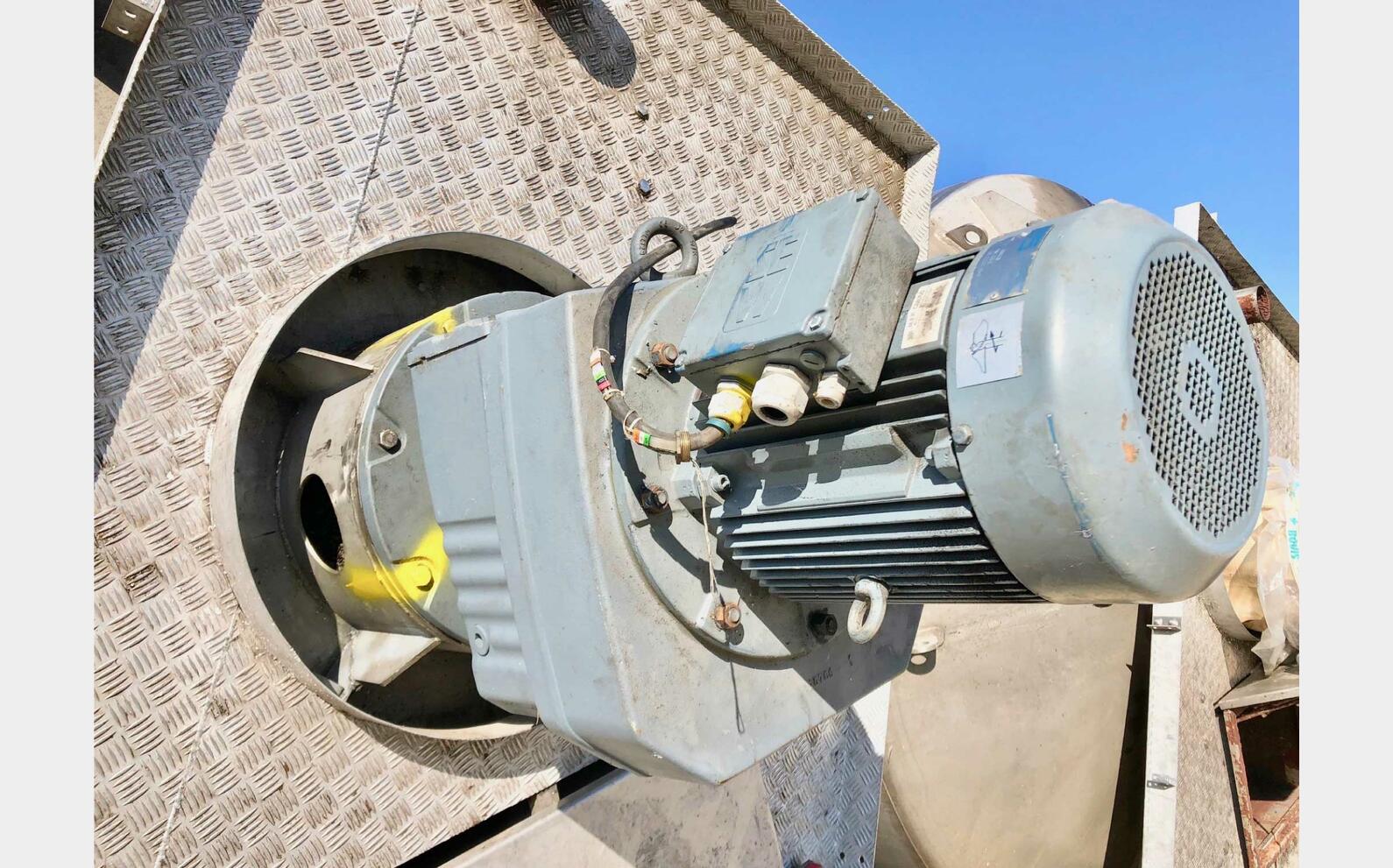 Cuve de m&eacute;lange inox 540 HL (54 000 litres) LABBE