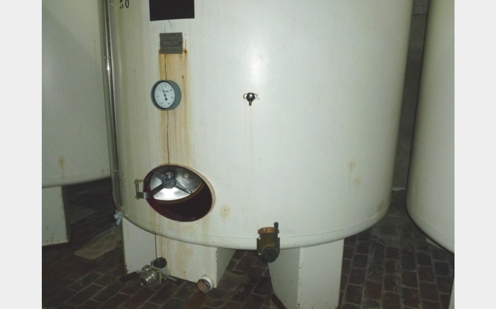 cuve stockage ACIER rev&eacute;tu Marque : SCHREIBER.