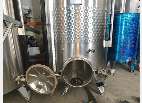 Cuve Inox chapeau flottant de 28 hls MATERIEL NEUF Volume : 2800 litres (28 hls)