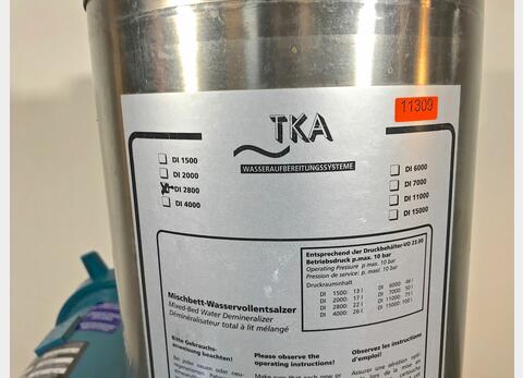 D&eacute;min&eacute;ralisateur &agrave; r&eacute;sine r&eacute;g&eacute;n&eacute;rable