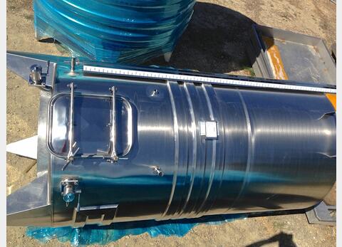 Cuve fermée sur pieds en INOX - Volume : 4200 litres