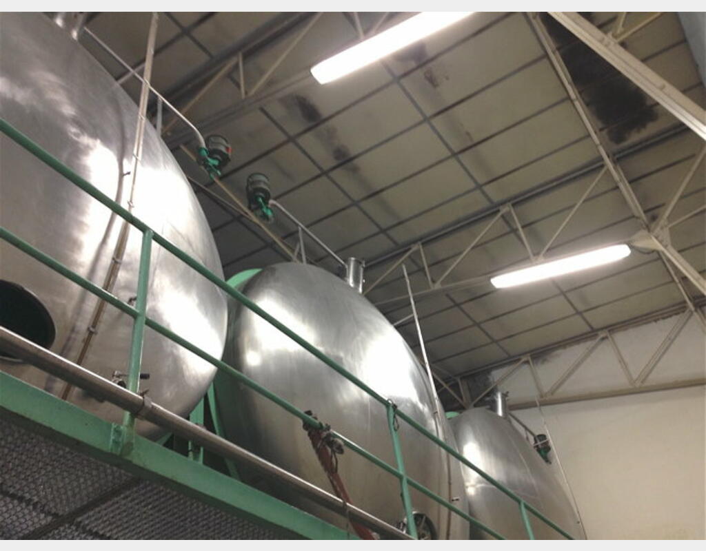 Cuve de stockage horizontale INOX 316L - Volume : 120.000 litres (1200 hecto)