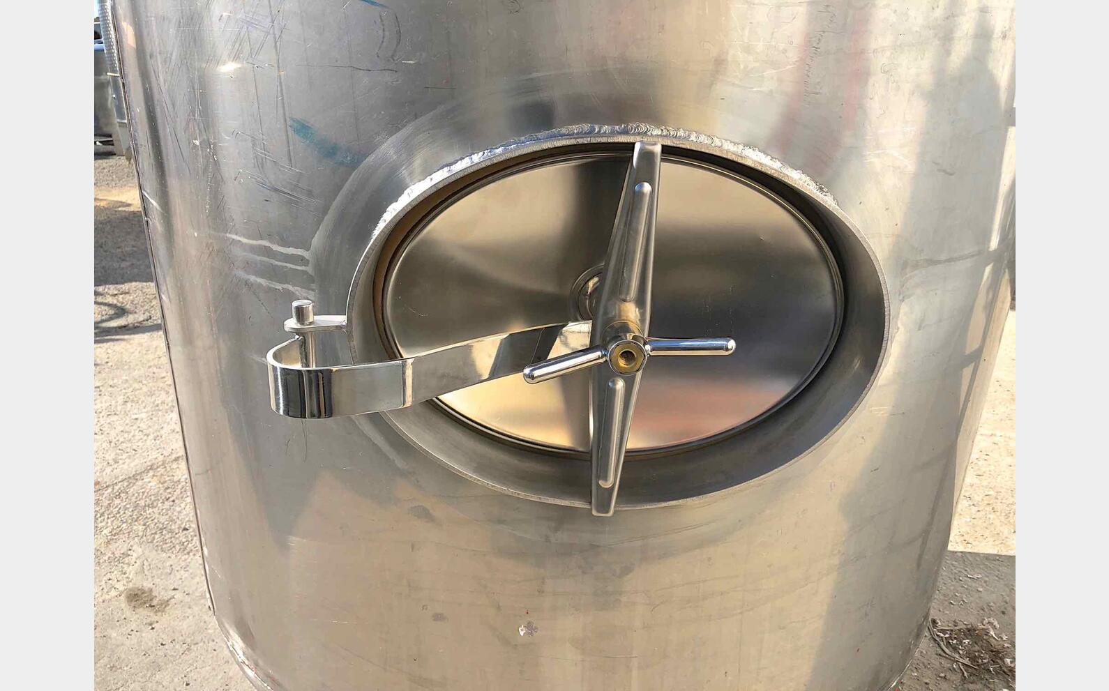 Cuve m&eacute;lange inox