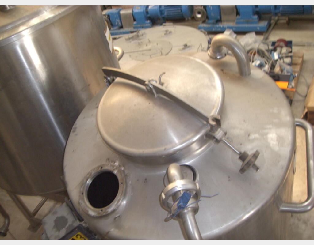 Cuve de stockage en INOX 316L - Volume : 434 litres.