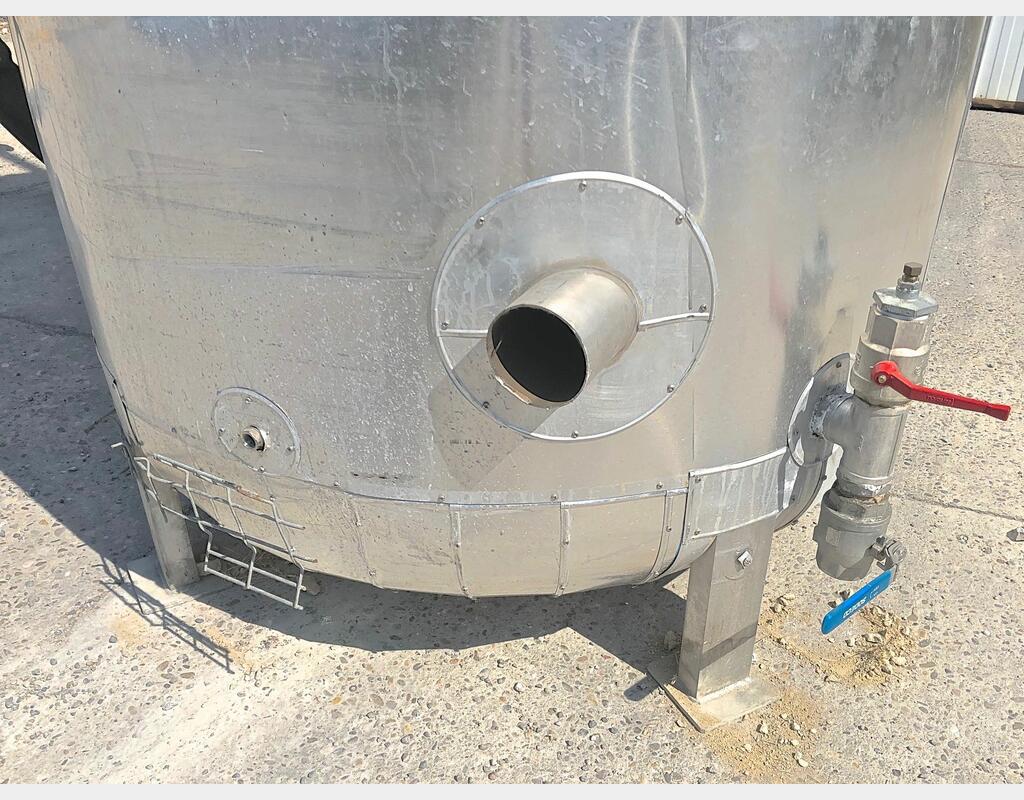 Insulated stainless steel storage tank - Volume: 3.000 liters