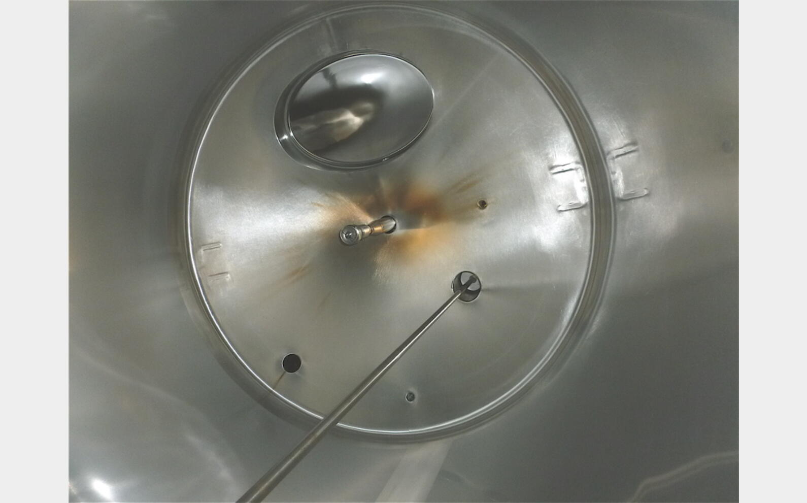 Cuve INOX 316L virole et fond isol&eacute;e Volume : 1500 litres