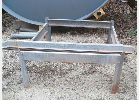 Cuve chapeau flottant en polyester - Volume : 25 hecto (2500 litres)
