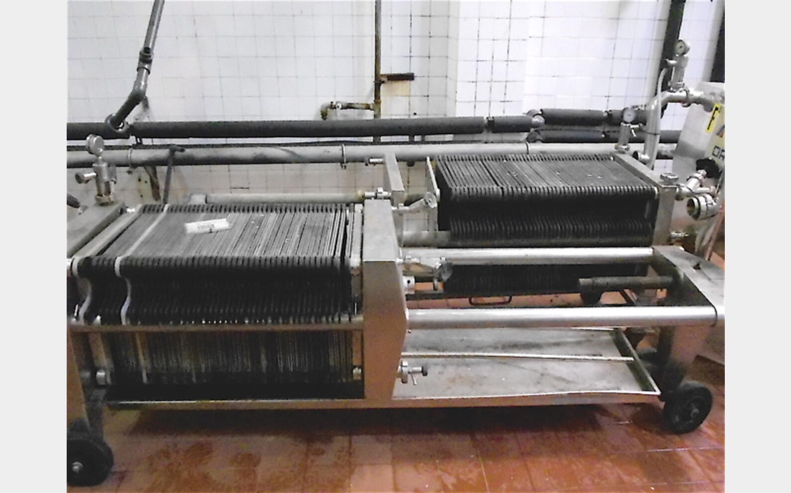 Filtre à plaques