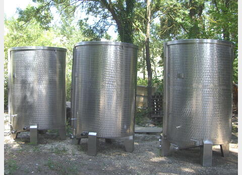 CUVE INOX 316 DE  50 HLS A FOND MOBILE Marque : GIROUX Volume : 5.000 litres (50 hls)