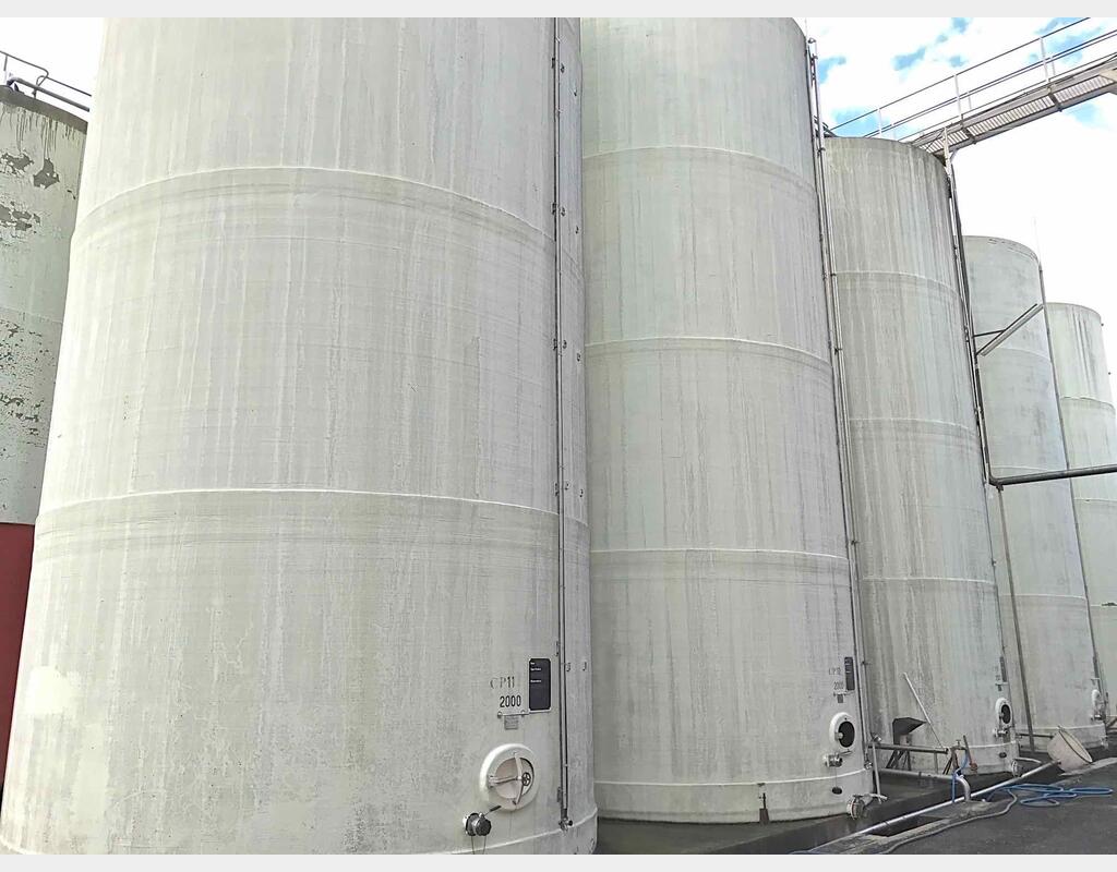 Cuve fibre de verre - de 2000 hls (200 000 L)