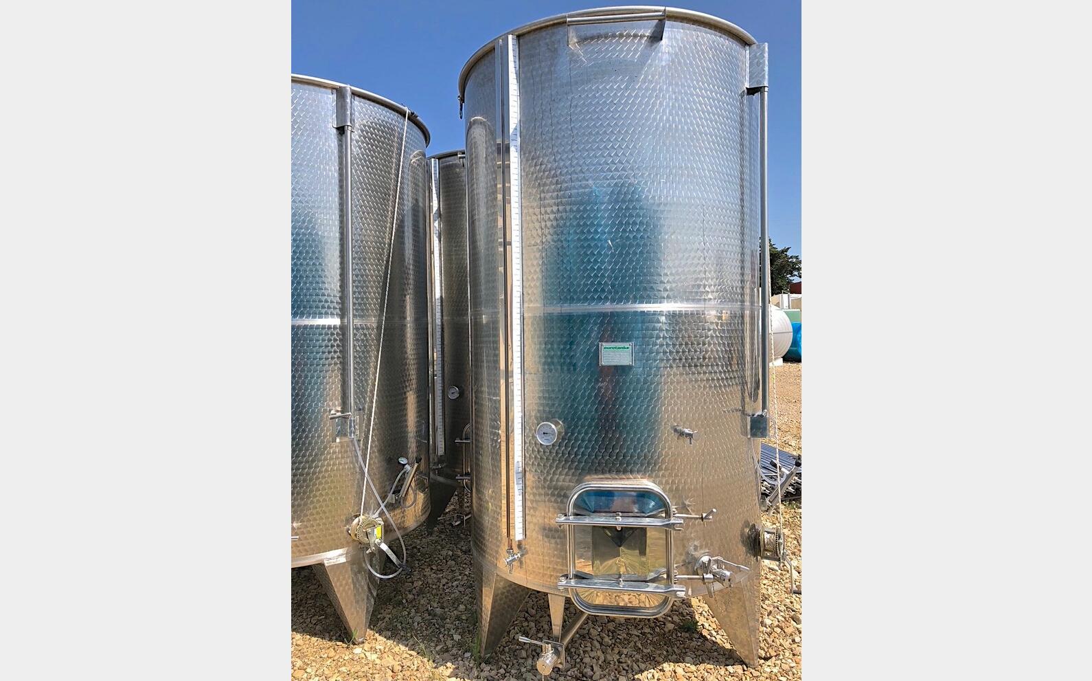 Cuve INOX &agrave; chapeau flottant 50 hls. Fond conique sur pieds