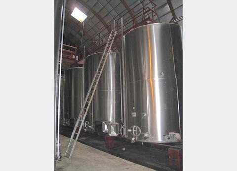 cuve inox cylindrique Volume : 32000 litres (320 hls)
