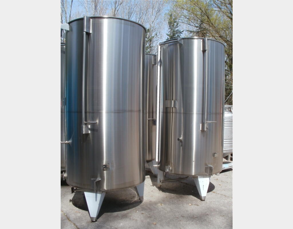 Cuve Inox chapeau flottant de 25 hls MATERIEL NEUF Volume : 2500 litres (25 hls)