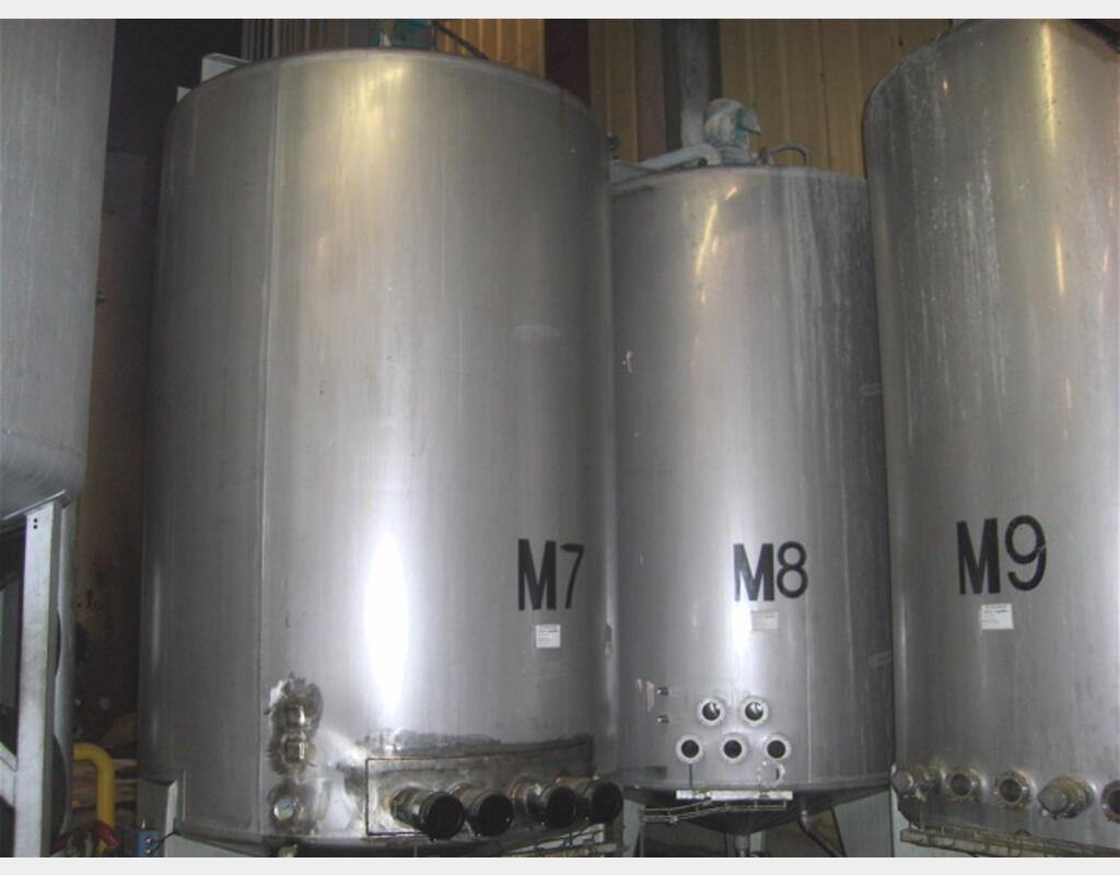 cuve INOX 304 L de 5000 litres marque : FILLAUD. Ann&eacute;e : 2000 Volume : 5.000 litres