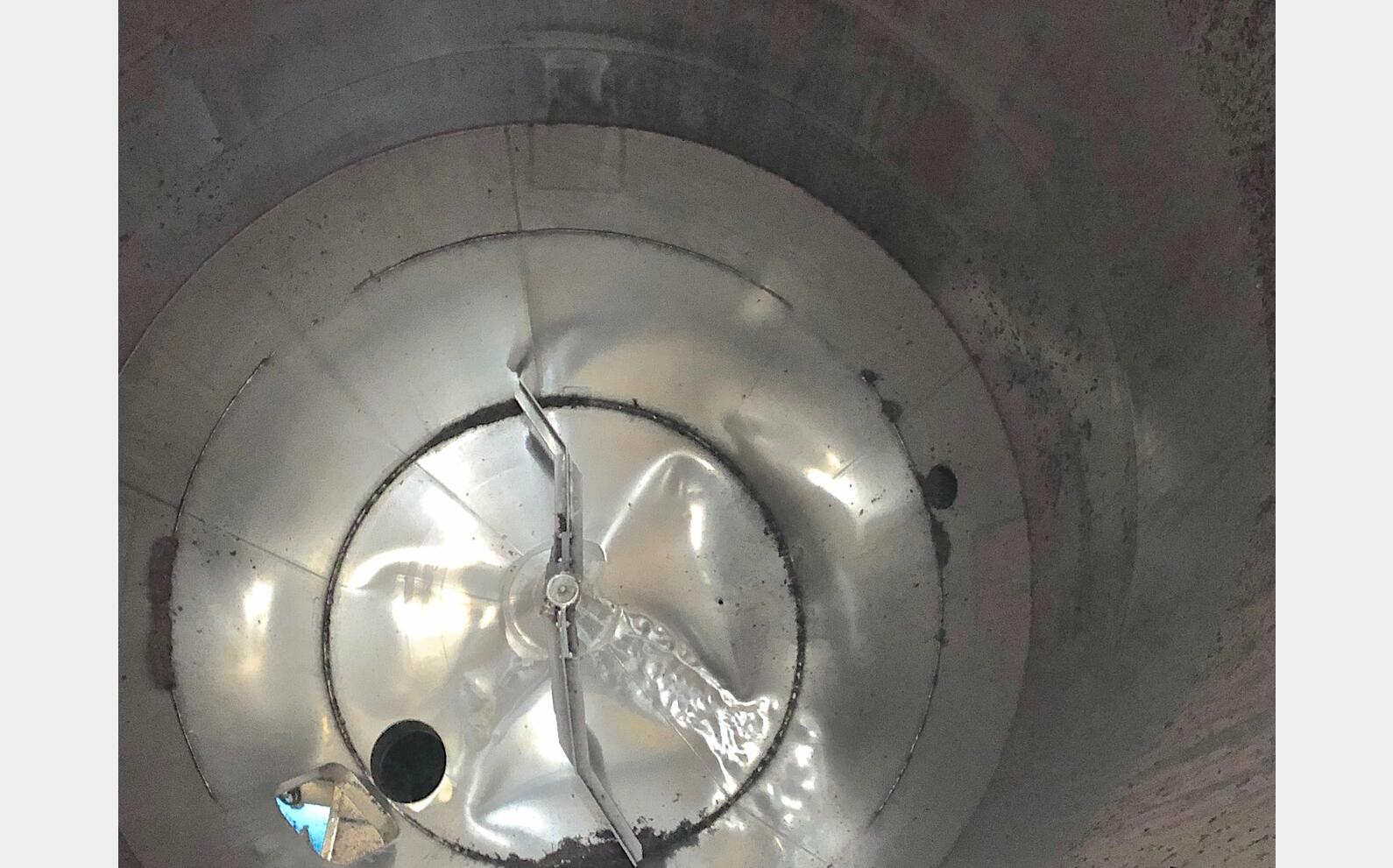 cuve stockage INOX autovidante