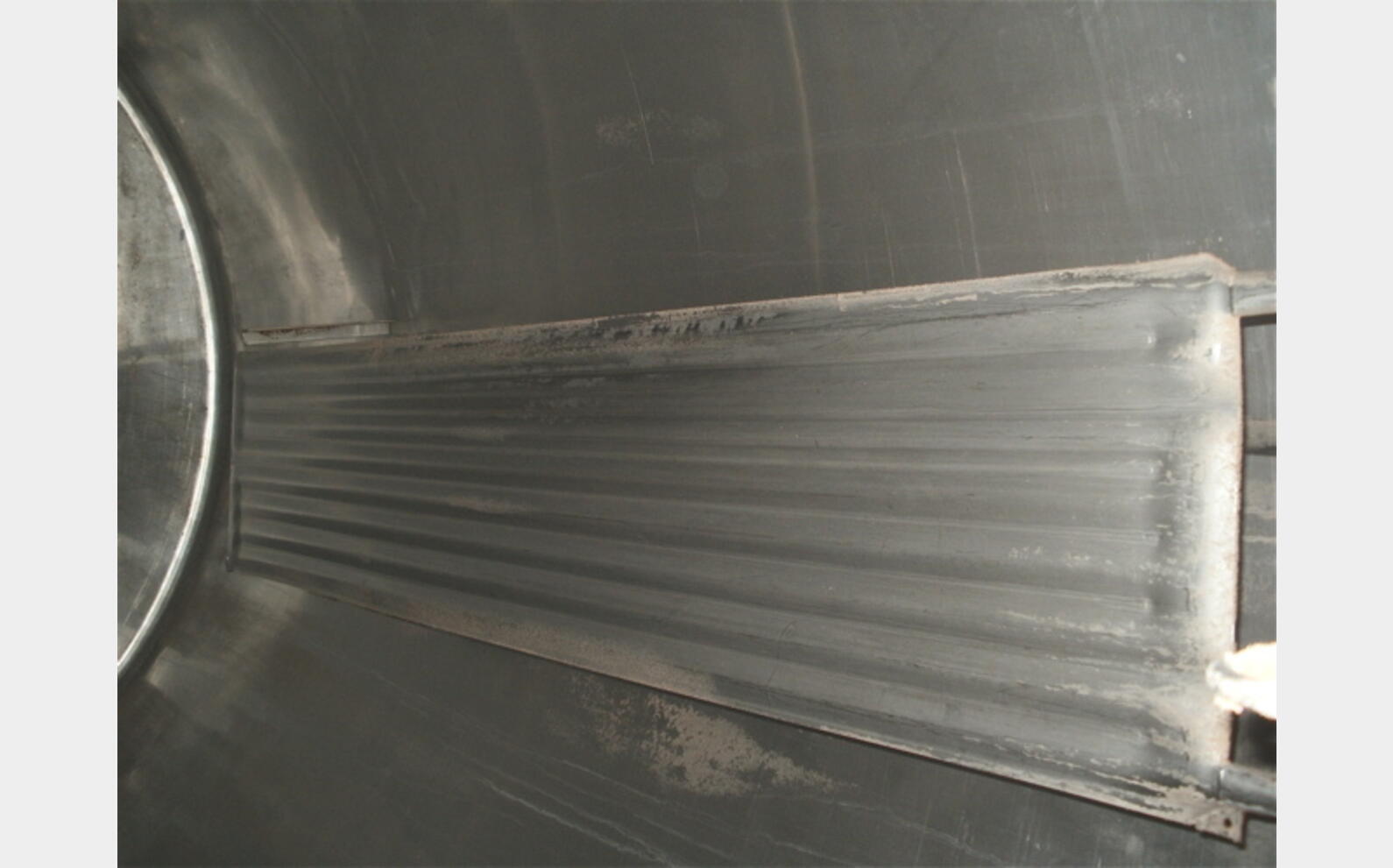 Cuve inox sur pieds de 160 hls