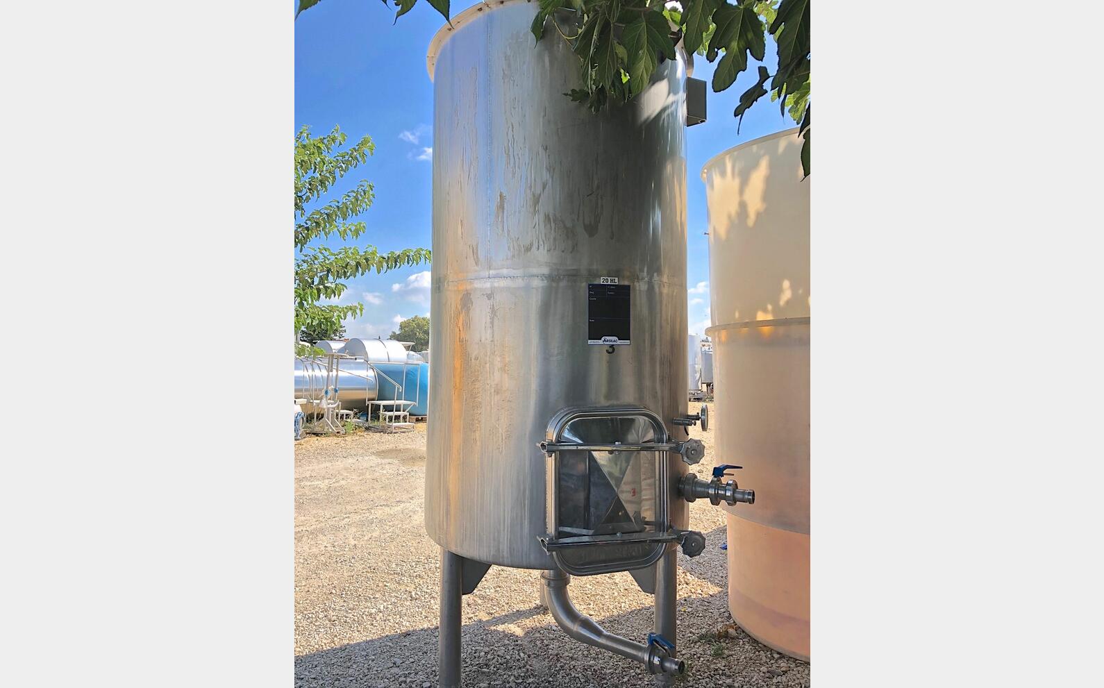 Cuve inox &agrave; chapeau flottant