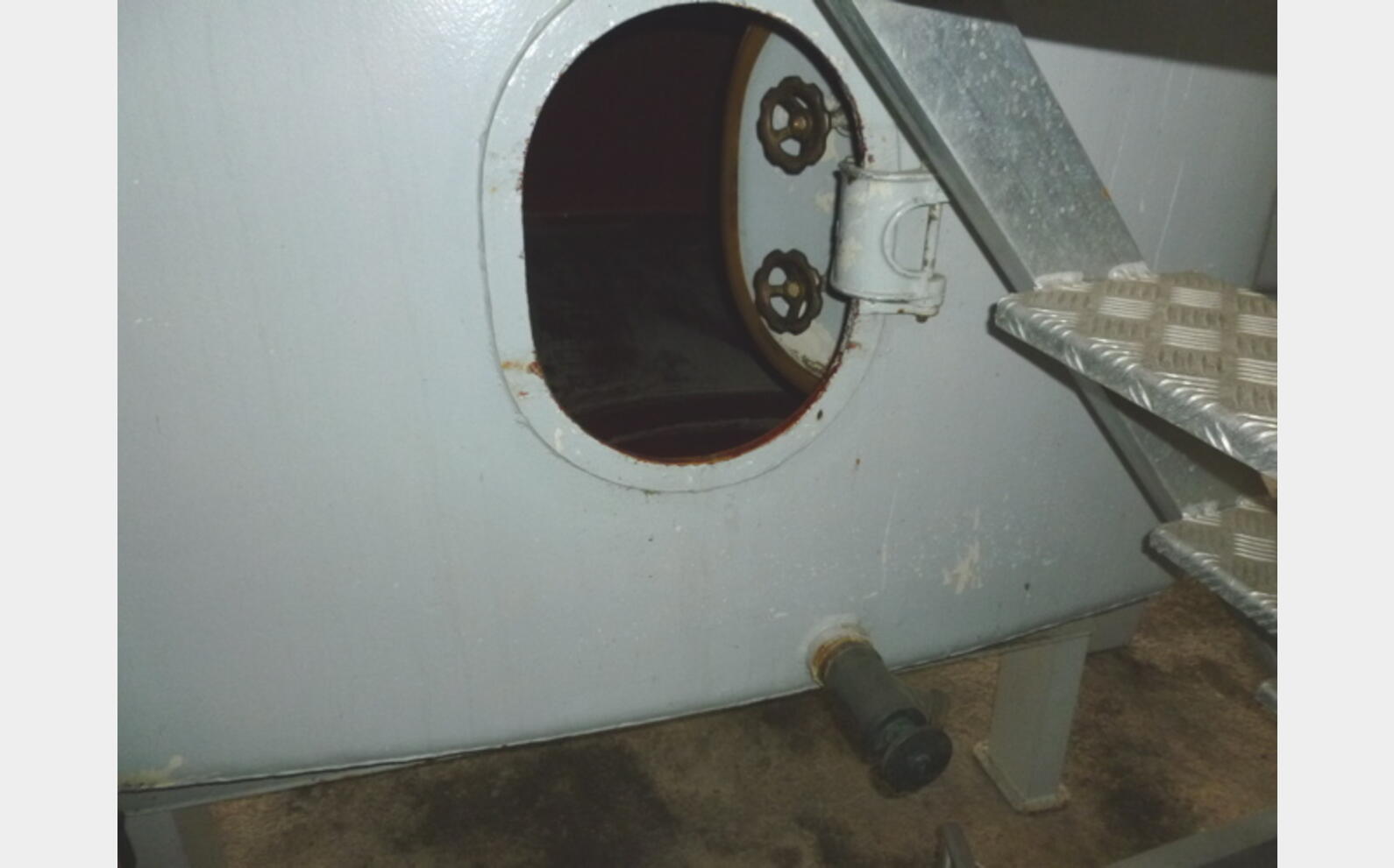 cuve stockage ACIER rev&eacute;tu
