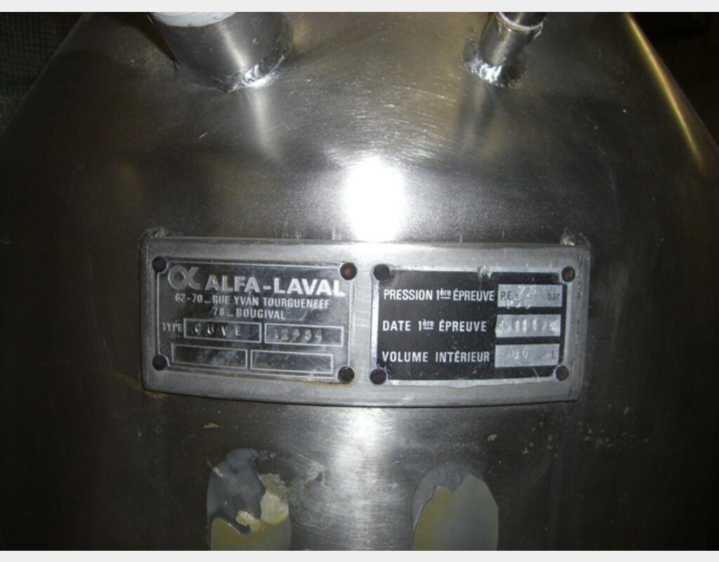 Cuve INOX de stockage - Cylindrique verticale sur 3 pieds