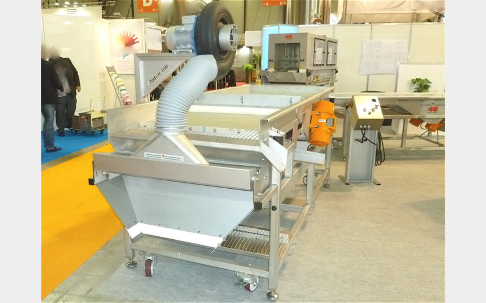 table de tri vibrante 5 &agrave; 7 T/h MATERIEL NEUF Mod&egrave;le : MISTRAL 100 NG