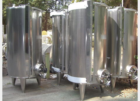 Cuve de stockage en INOX 304 - Volume : 2500 litres (25 hectos)