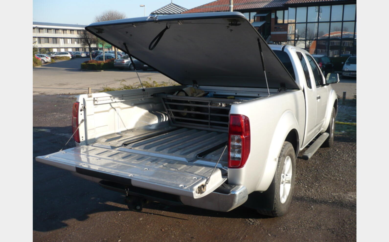 Nissan Navara pack connect et tonneau cover Ann&eacute;e 2009, 40.017 kms