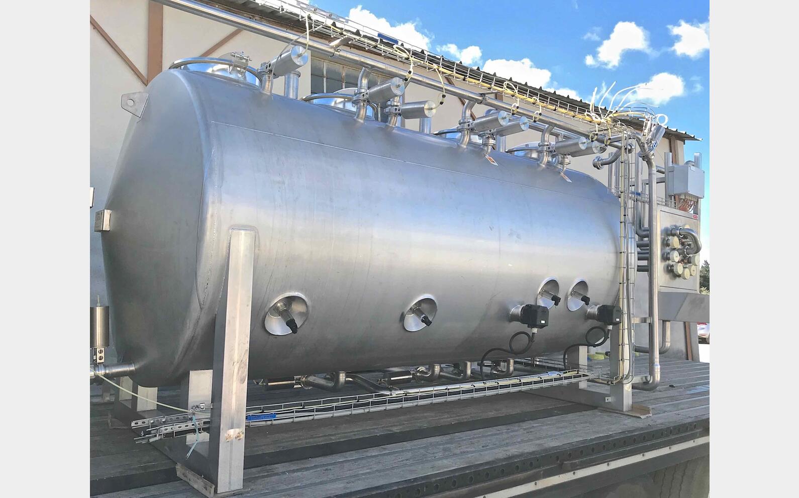 Cuve inox type NEP calorifugu&eacute; Marque : STAI Compartiment&eacute;e et calorifug&eacute;e