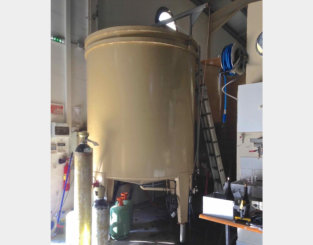 Cuve acier &eacute;maill&eacute; de 50 hls