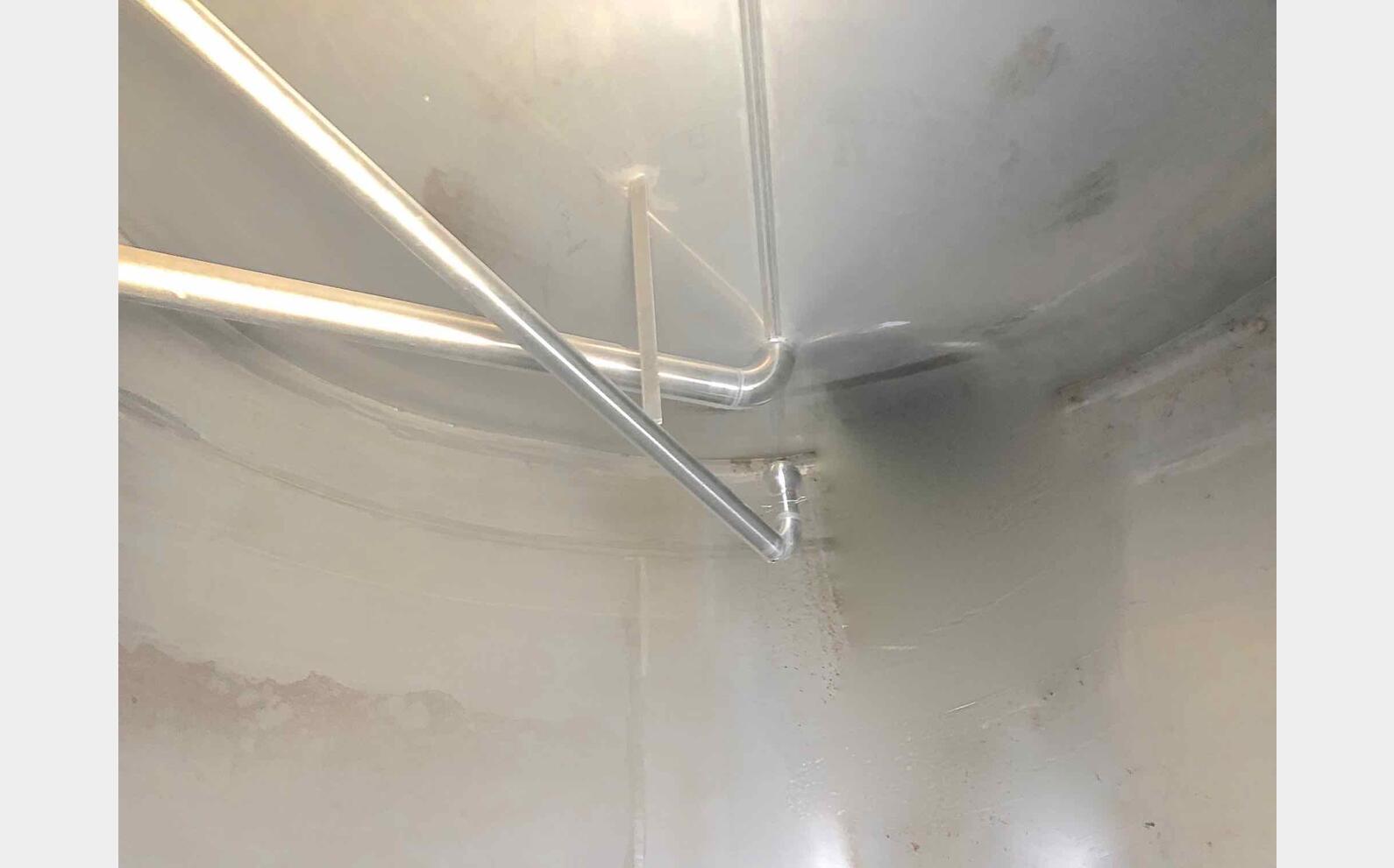 Cuve inox 316L cylindrique verticale Compartiment&eacute;e : 3 x 130 hls