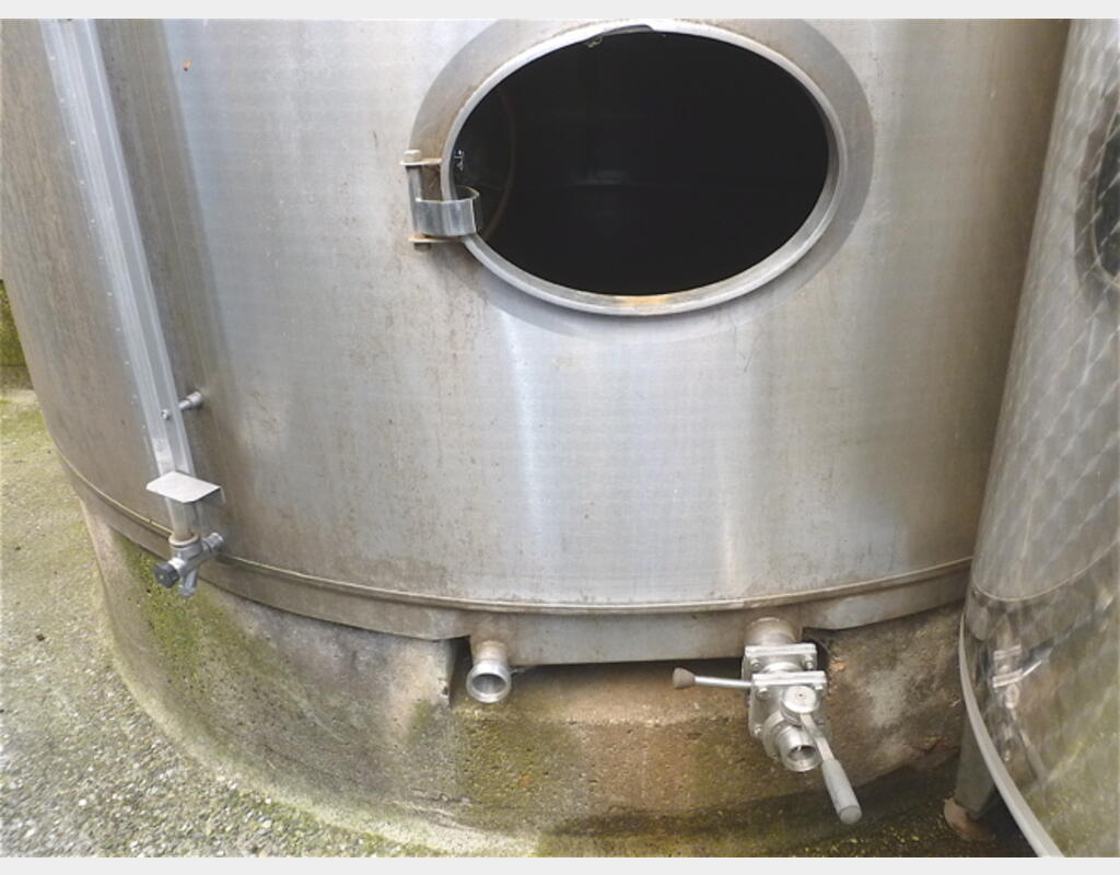 Cuve stockage INOX 316 sur socle Agroalimentaire Marque : PIERRE GUERIN