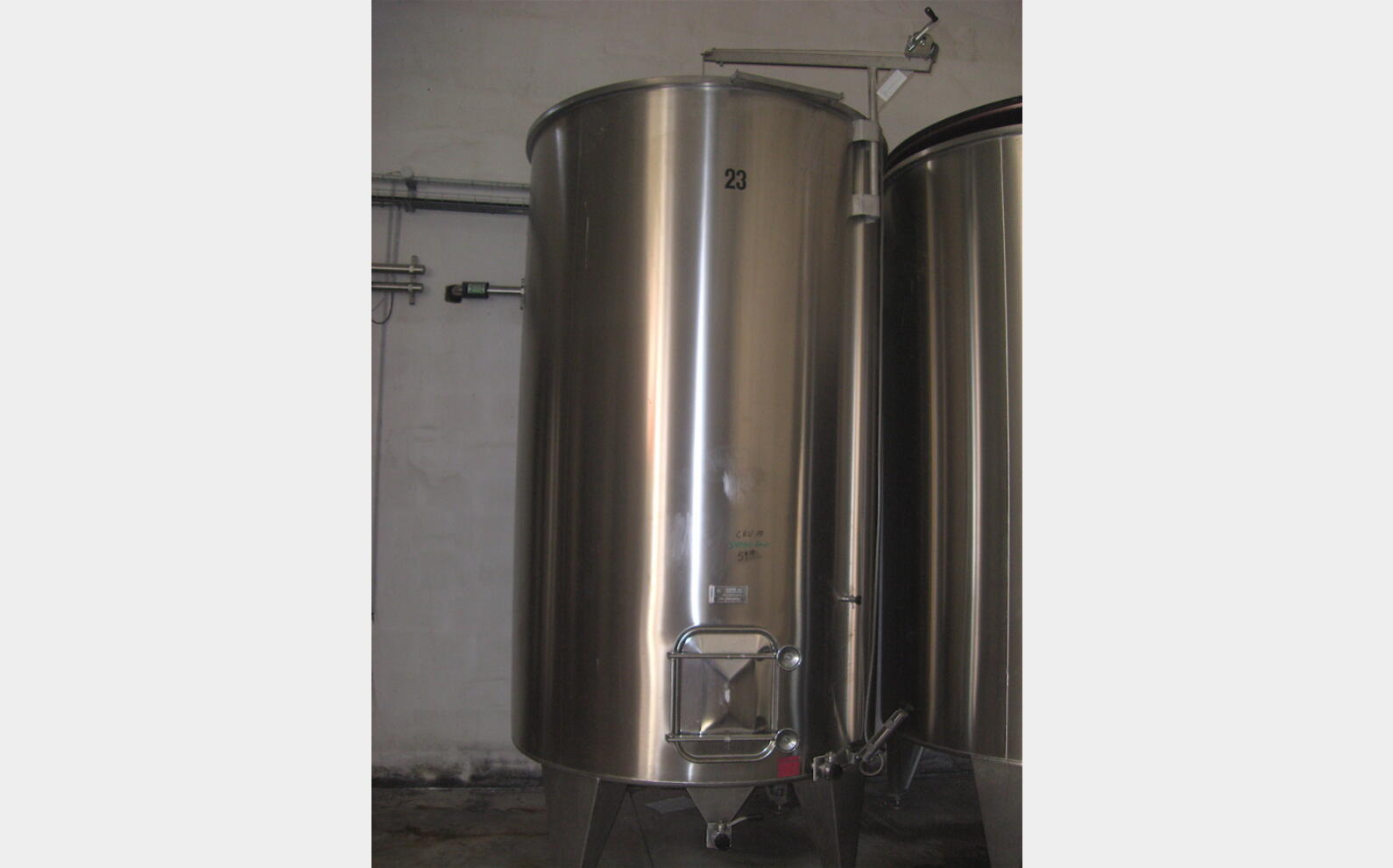 Cuve INOX fond conique sur pieds