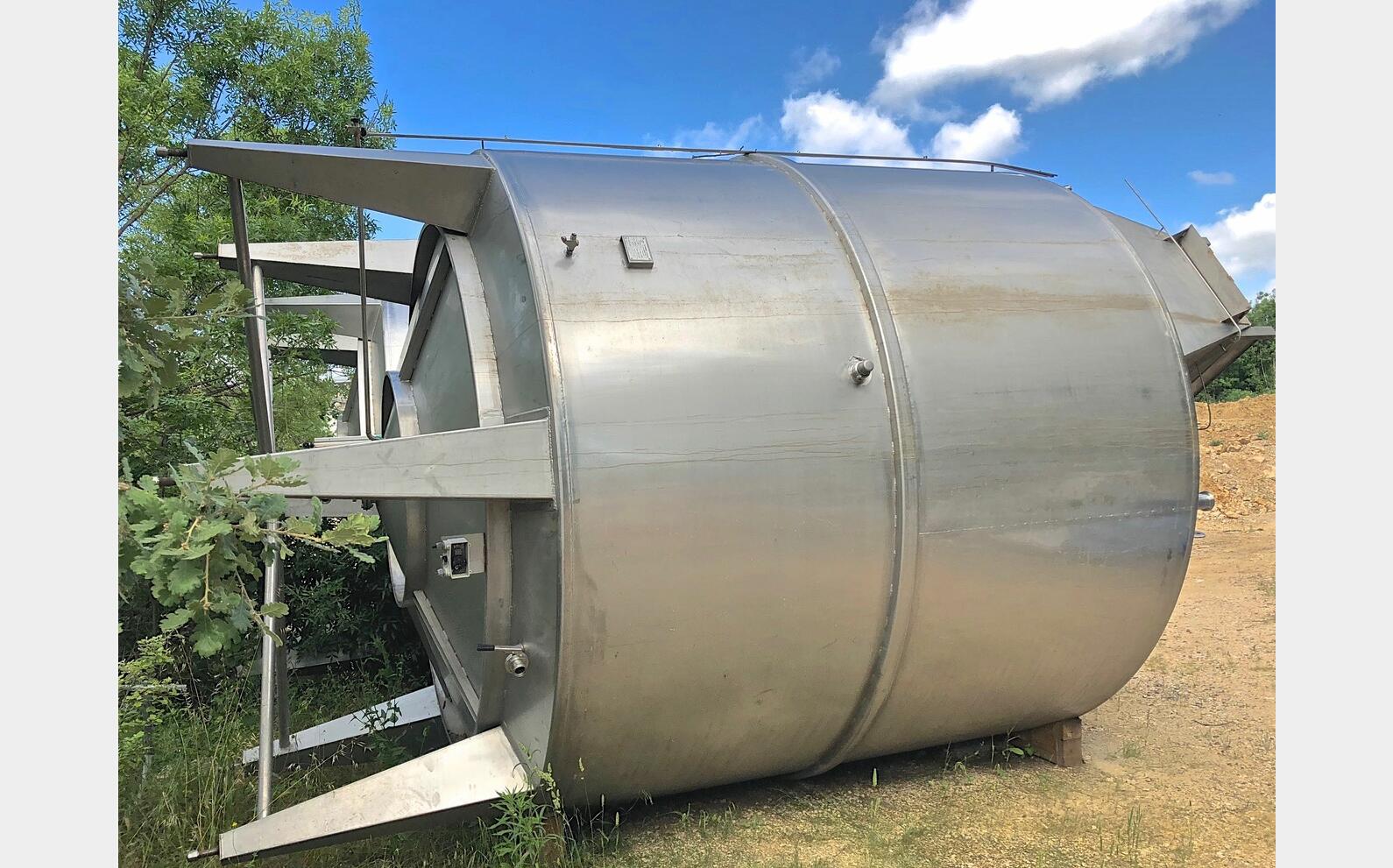 316L stainless steel tank 280 HL (28 000 Liters)