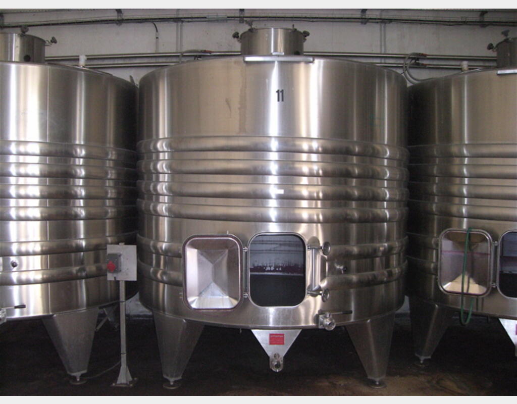 Cuve INOX fond conique sur pieds