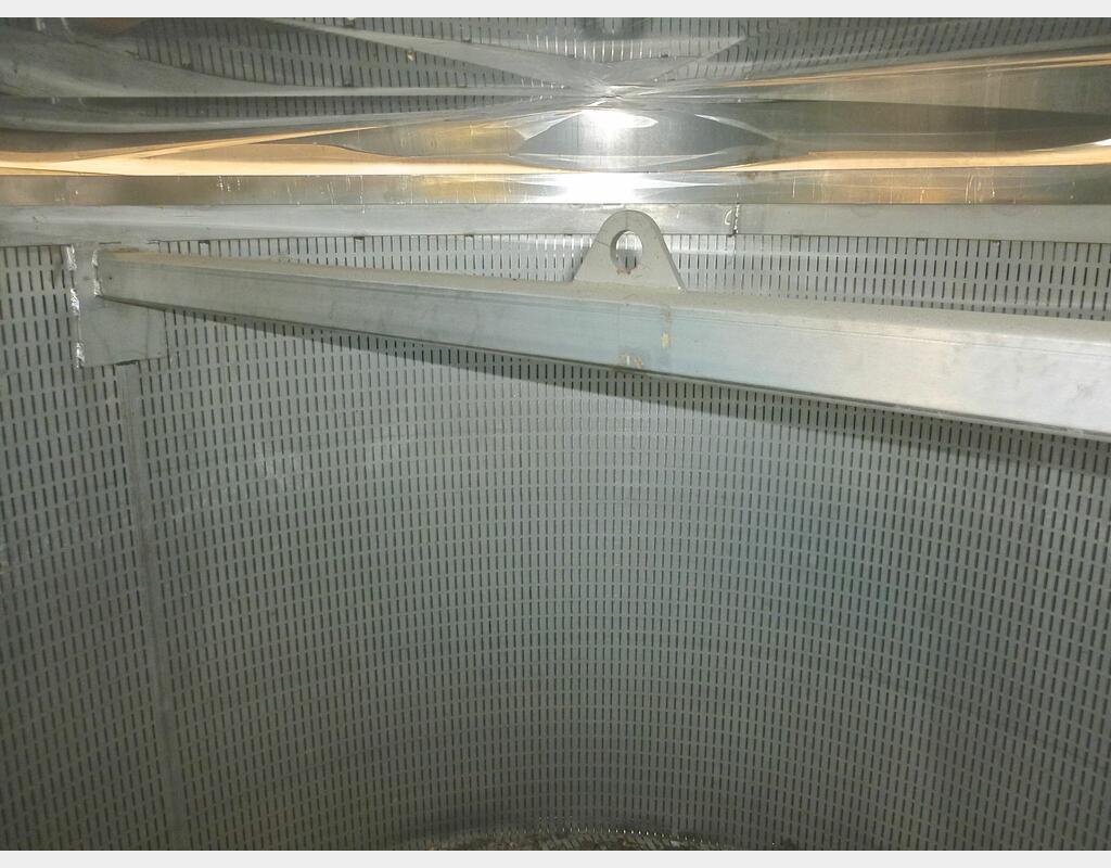 Cuve inox cylindrique verticale - Volume : 1500 litres