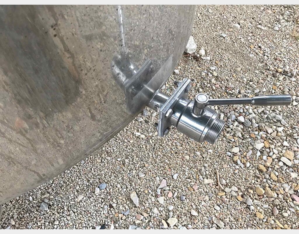 Cuve inox cylindrique verticale - Volume : 1500 litres