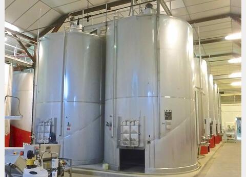 Cuve inox fond inclin&eacute; Volume : 366 HLS (36600 litres)