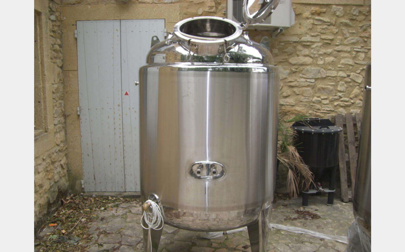 cuve m&eacute;lange chaud/froid MATERIEL NEUF Volume : 1000 litres