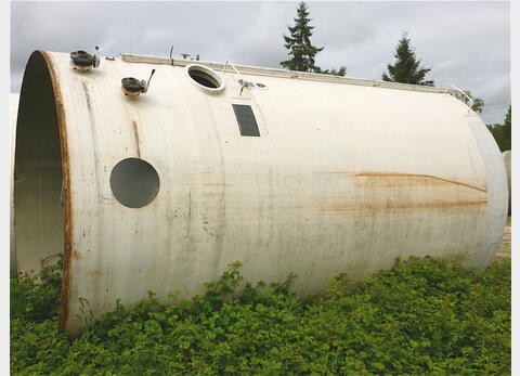 cuve stockage polyester Volume : 300 hecto (30000 litres)