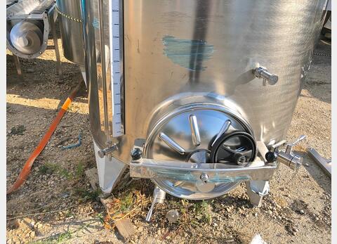 Cuve Inox chapeau flottant de 28 hls Volume : 2800 litres (28 hls)