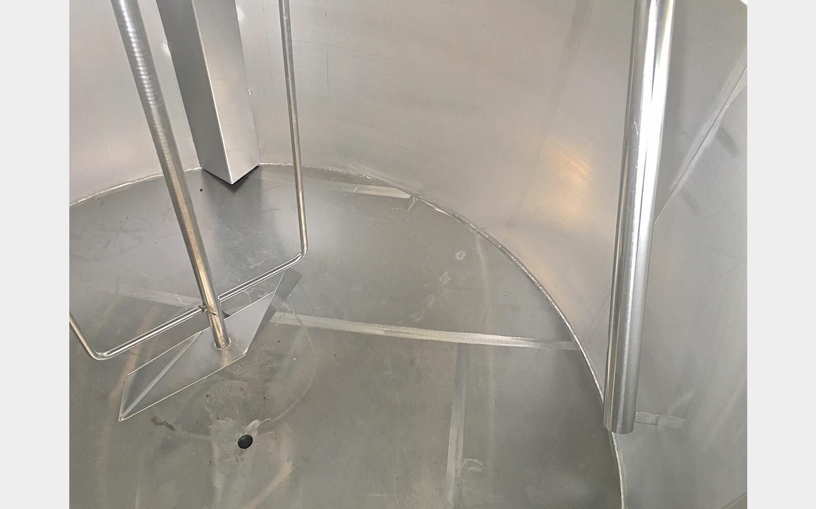 Cuve m&eacute;lange inox