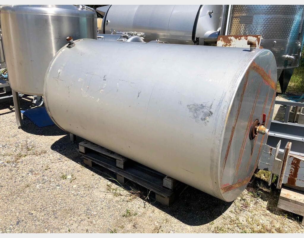 Stainless steel tank with copper coil