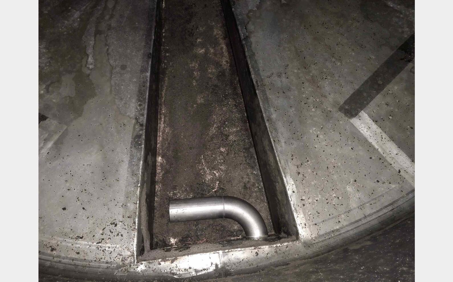 Cuve stockage inox - Fond conique sur pieds 150 HL (15 000 litres)