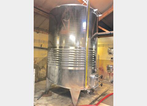 Cuve inox - Volume : 121 hectos (12100 litres)