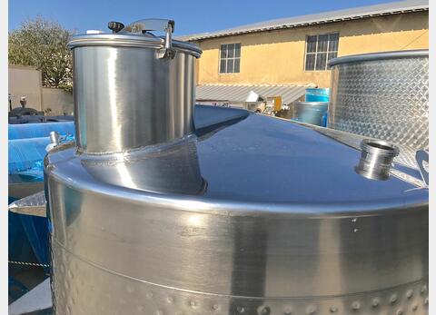 cuve INOX 316 ferm&eacute;e sur pieds MATERIEL NEUF