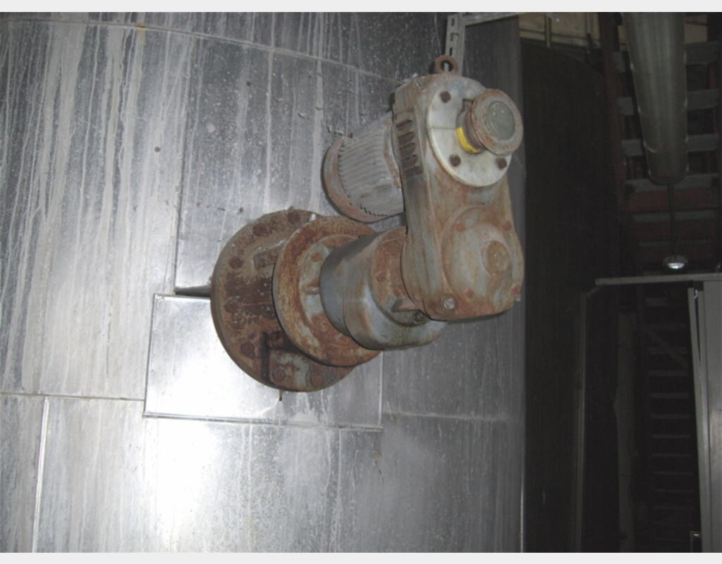 Cuve de stockage verticale de 30 m3 - INOX 304, Isoléé , agitée
