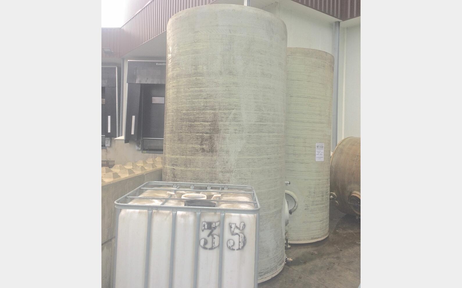 Cuve fibre cylindrique verticale