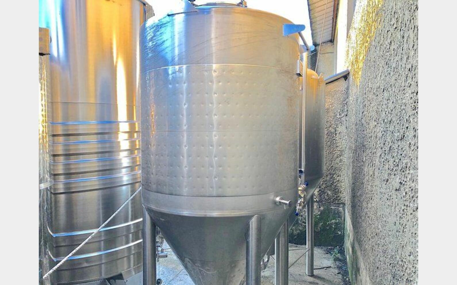 Cuve ferm&eacute;e - 16 HL 16 HL (1600 Litres) ARSILAC