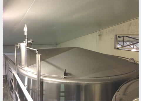 cuve 2 compartiments INOX 316L Volume totale : 786 HLS (78600 litres)