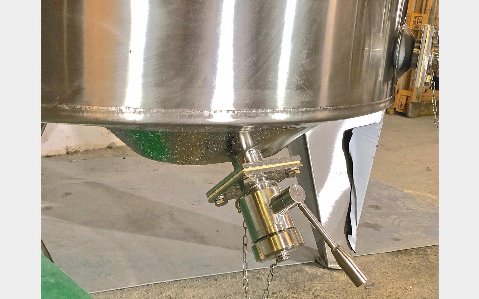 Cuve inox - Chap. flottant 21.5 HL (2150 Litres) ARSILAC