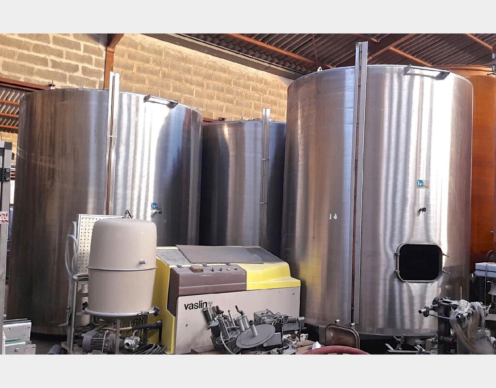 Cuve inox verticale fond fond conique